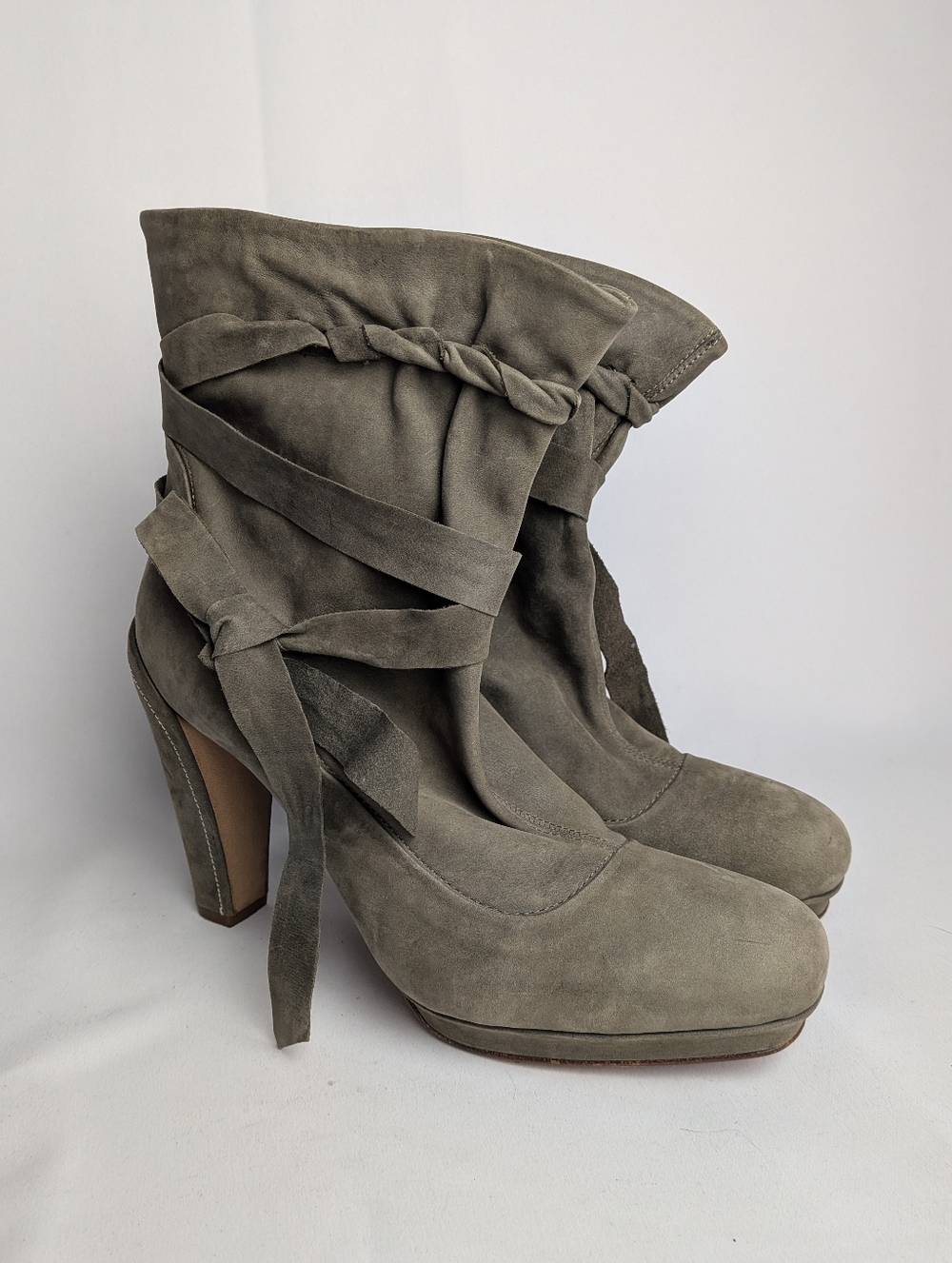HUGO BOSS Heel 100% Suede Ankle Boots Green Color Size 40 = 9.5, 10 US